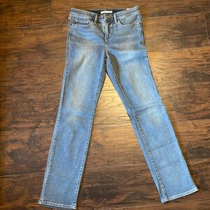 Levi’s Jeans- Light Wash